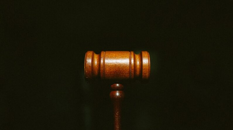 Photo "What Ethical Considerations Do Mesothelioma Lawyers Keep in Mind when Handling Cases Involving Multiple Defendants?"