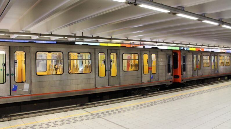 Photo E-signature platform